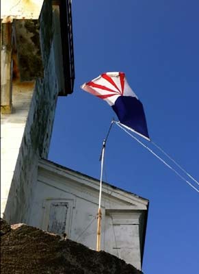 Le pavillon de la SNPB sur le phare de Tévennec